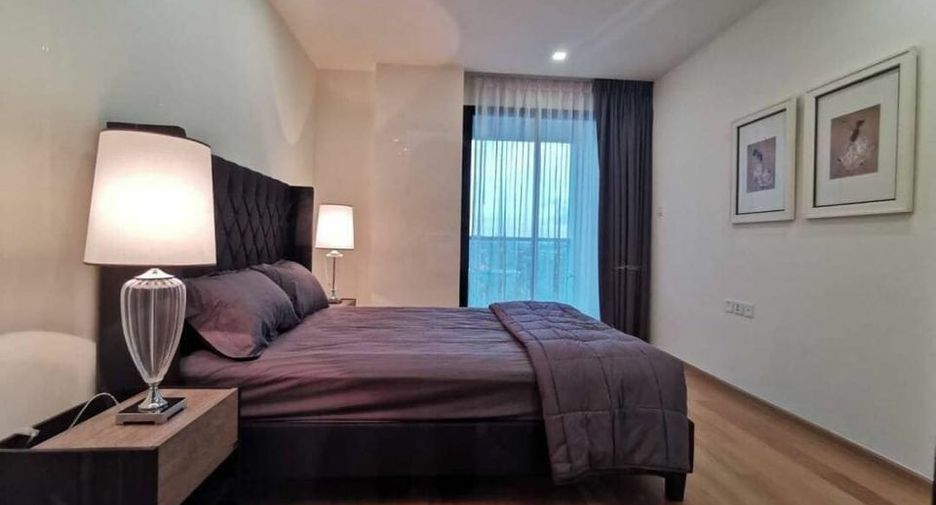 For rent 3 bedrooms condo in Khlong Toei, Bangkok