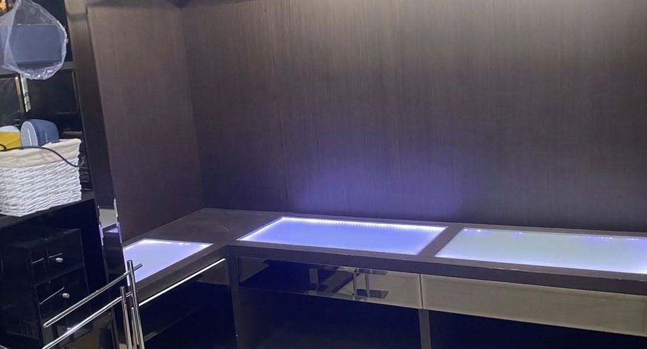 For rent 1 bed condo in Yan Nawa, Bangkok