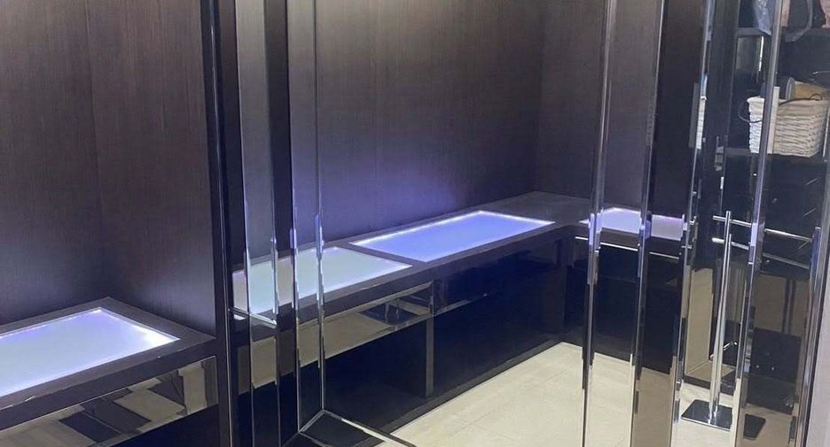 For rent 1 bed condo in Yan Nawa, Bangkok