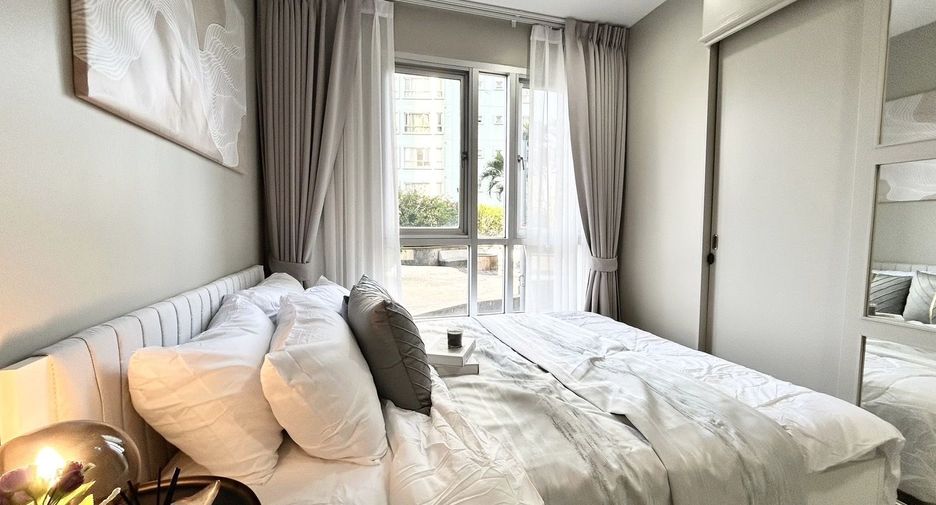 For rent 2 bedrooms condo in Yan Nawa, Bangkok