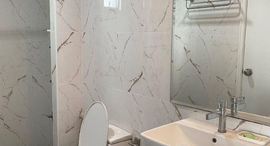 For rent 2 bedrooms condo in Yan Nawa, Bangkok