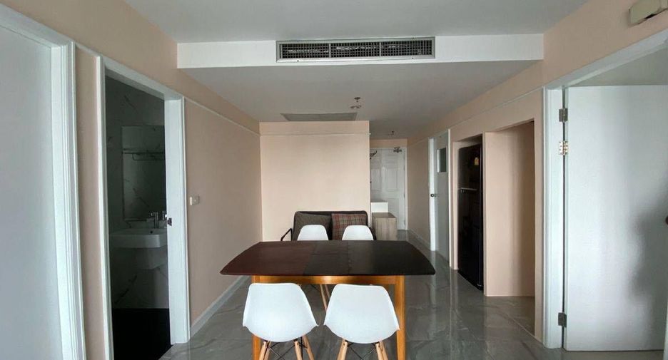 For rent 2 bedrooms condo in Yan Nawa, Bangkok
