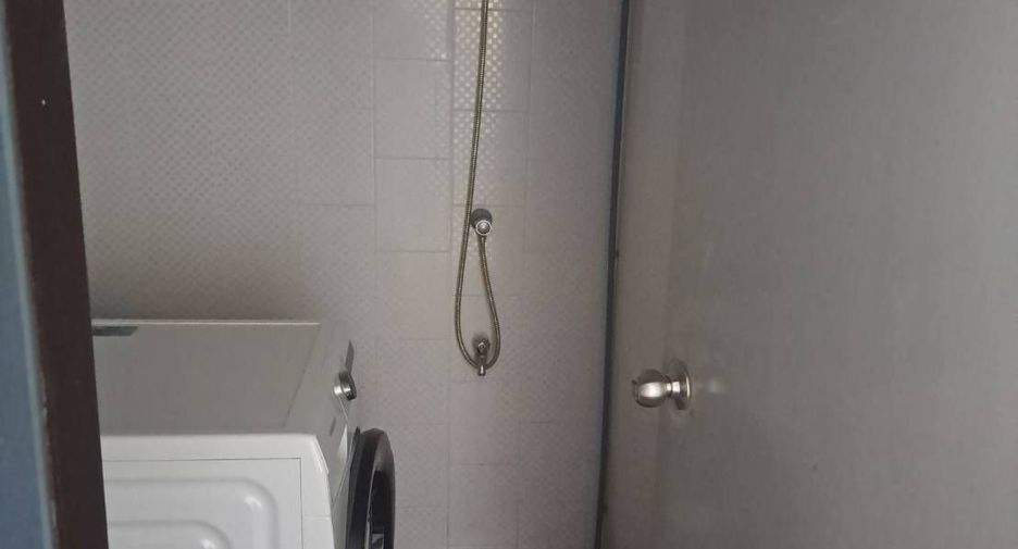 For rent 2 bedrooms condo in Wang Thonglang, Bangkok