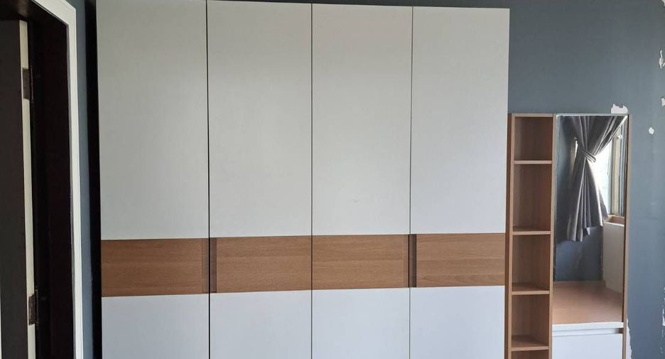 For rent 2 bedrooms condo in Wang Thonglang, Bangkok