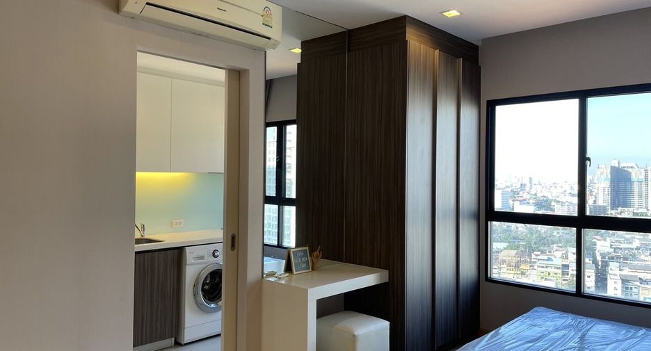 For rent studio condo in Khlong San, Bangkok