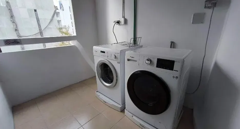 For rent 2 bedrooms condo in Pathum Wan, Bangkok