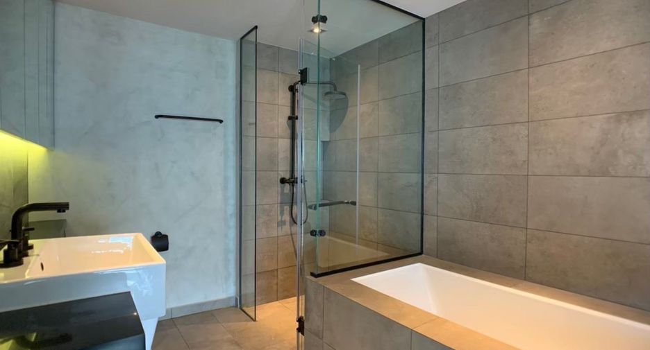 For rent 2 ベッドルーム condo in Watthana, Bangkok