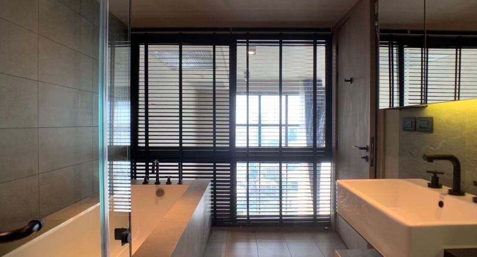 For rent 2 ベッドルーム condo in Watthana, Bangkok