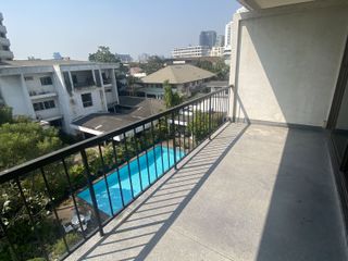 À louer 3 chambres appartement à Khlong Toei, Bangkok