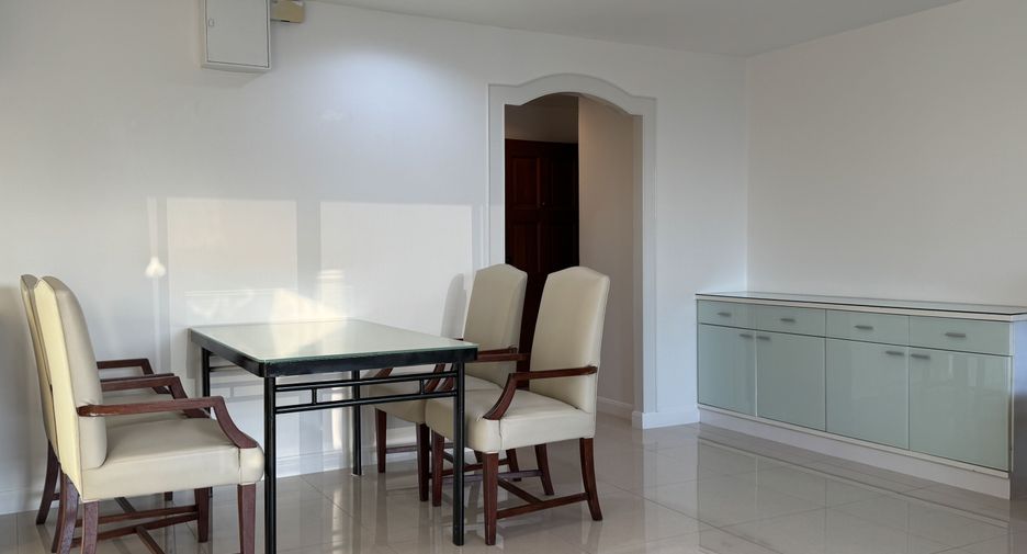 Condo en alquiler de 2 habitaciones en Watthana, Bangkok