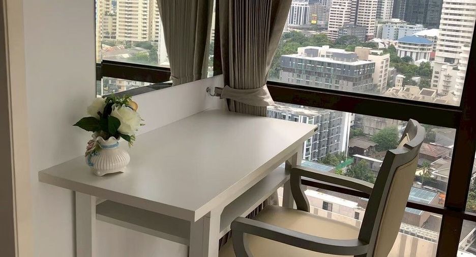 Condo en alquiler de 2 habitaciones en Watthana, Bangkok