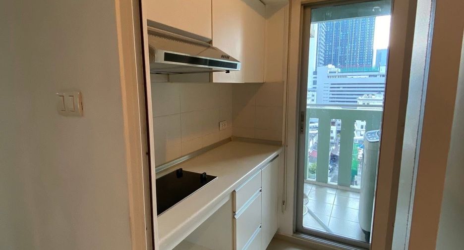 À louer 1 chambre condo à Huai Khwang, Bangkok