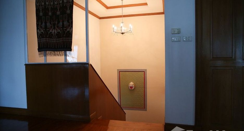 For rent 5 bedrooms condo in Khlong Toei, Bangkok
