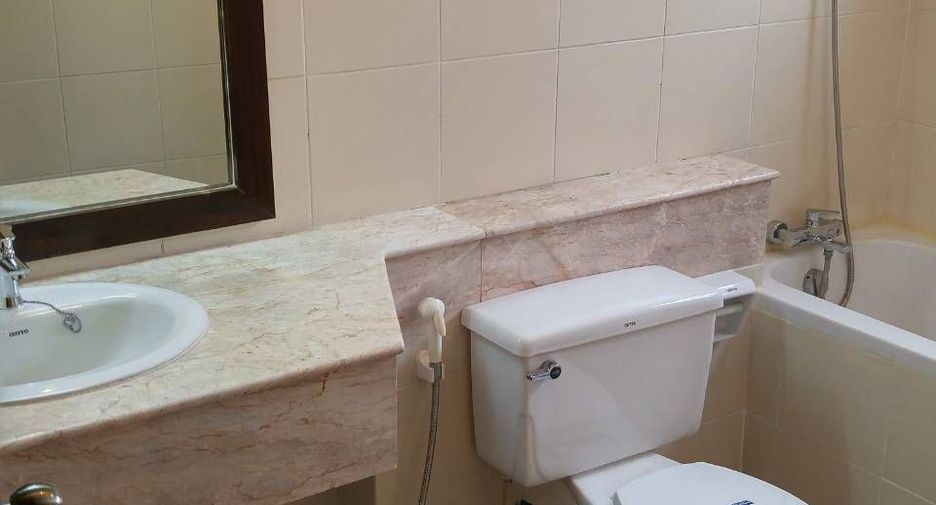 Аренда 2 спальни кондо в Кхлонг Тоеи, Бангкок