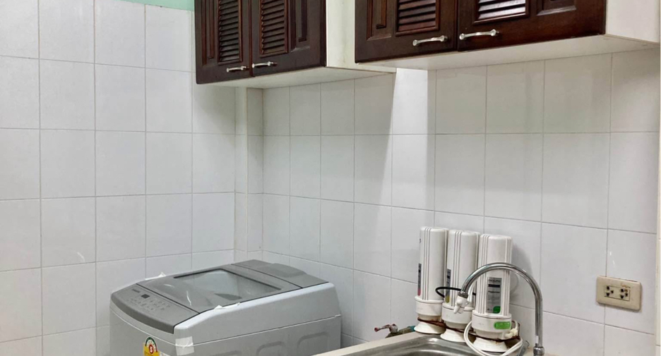 For rent 2 bedrooms townhouse in Bang Na, Bangkok