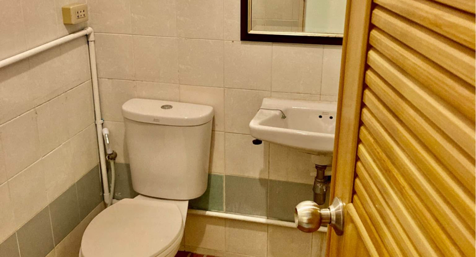 For rent 2 bedrooms townhouse in Bang Na, Bangkok