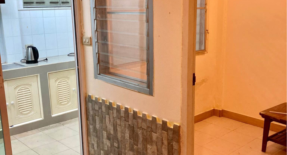 For rent 2 bedrooms townhouse in Bang Na, Bangkok
