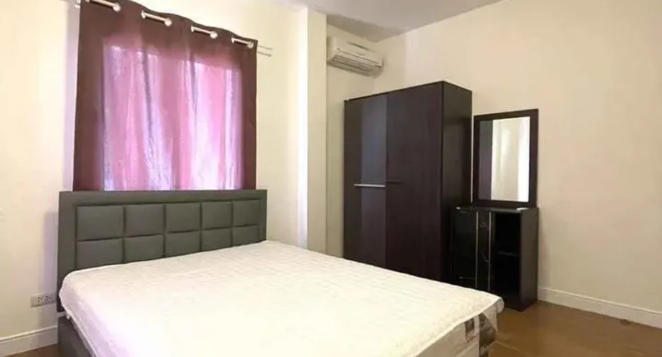 For rent 3 bedrooms house in Khlong Sam Wa, Bangkok