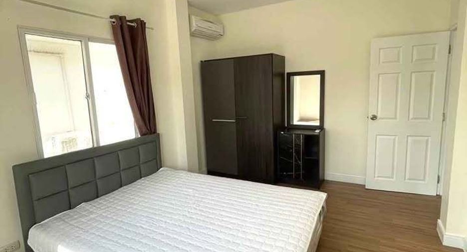 For rent 3 bedrooms house in Khlong Sam Wa, Bangkok