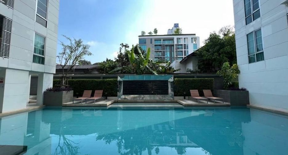 For rent 1 bed condo in Watthana, Bangkok