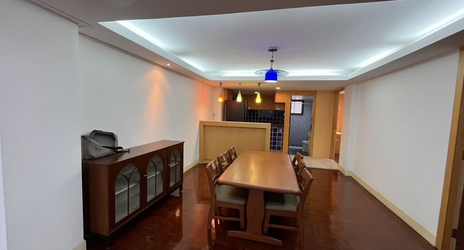 For rent 3 ベッドルーム apartment in Khlong Toei, Bangkok