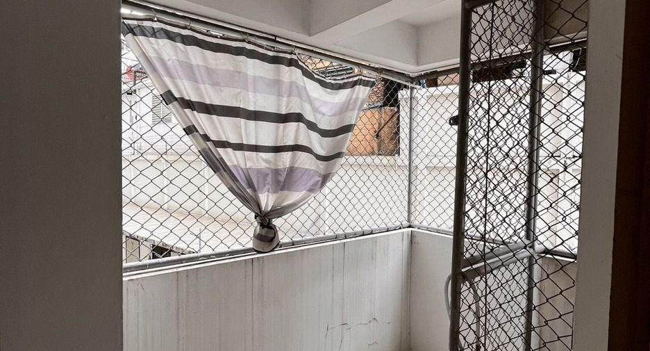 For rent 3 ベッドルーム apartment in Khlong Toei, Bangkok
