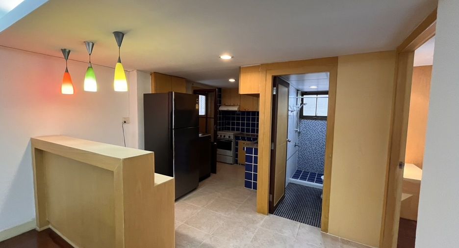 For rent 3 ベッドルーム apartment in Khlong Toei, Bangkok