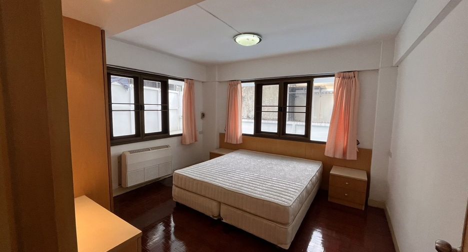 For rent 3 ベッドルーム apartment in Khlong Toei, Bangkok