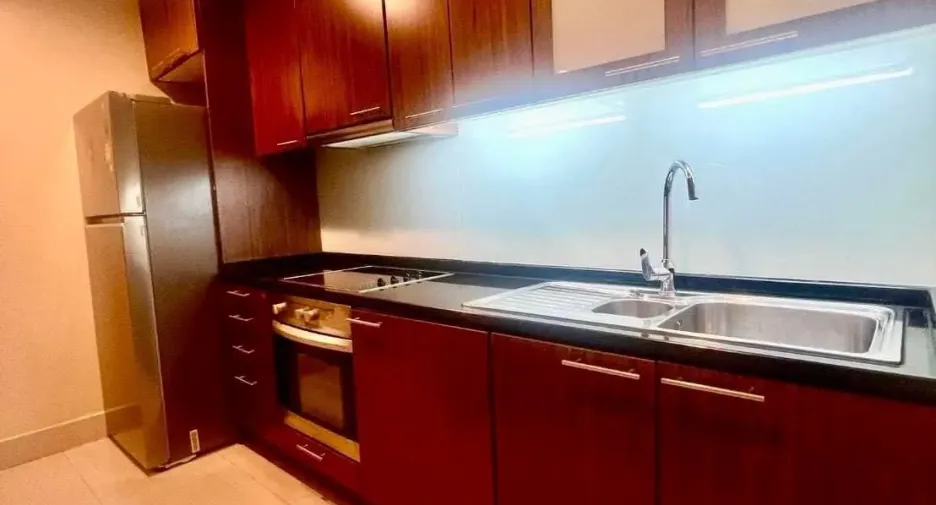 For rent 3 bedrooms condo in Sathon, Bangkok
