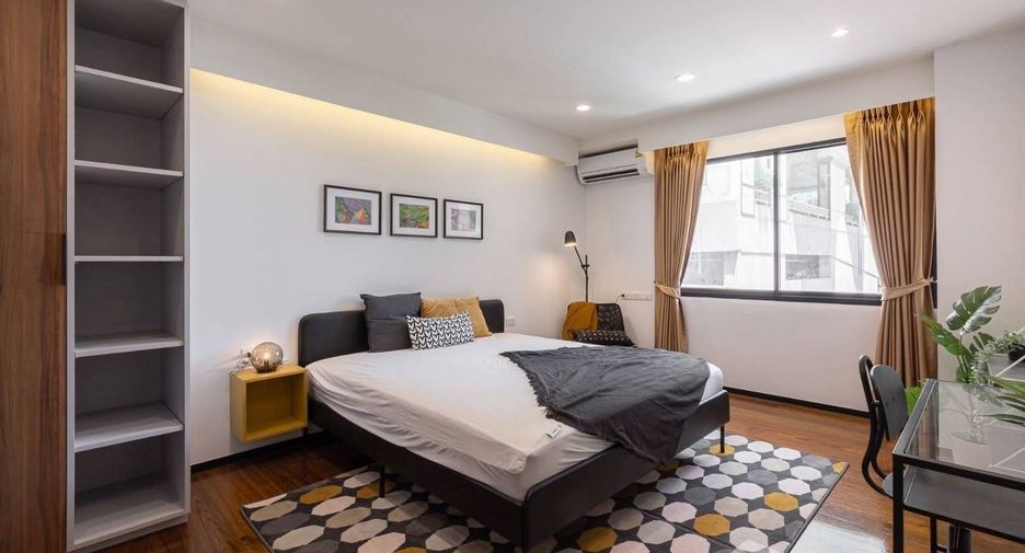 For rent 4 bedrooms condo in Khlong Toei, Bangkok