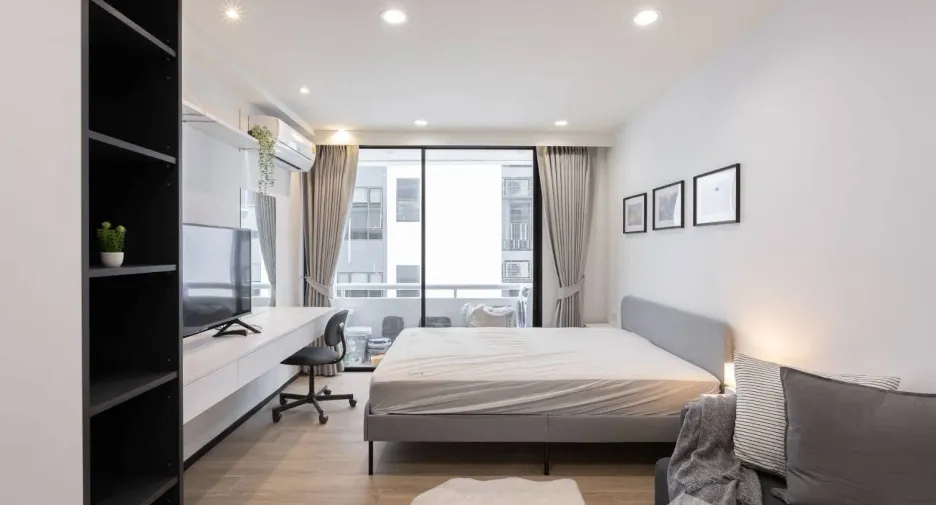 For rent 4 bedrooms condo in Khlong Toei, Bangkok