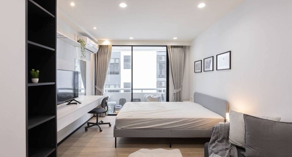 Condo en alquiler de 4 habitaciones en Khlong Toei, Bangkok