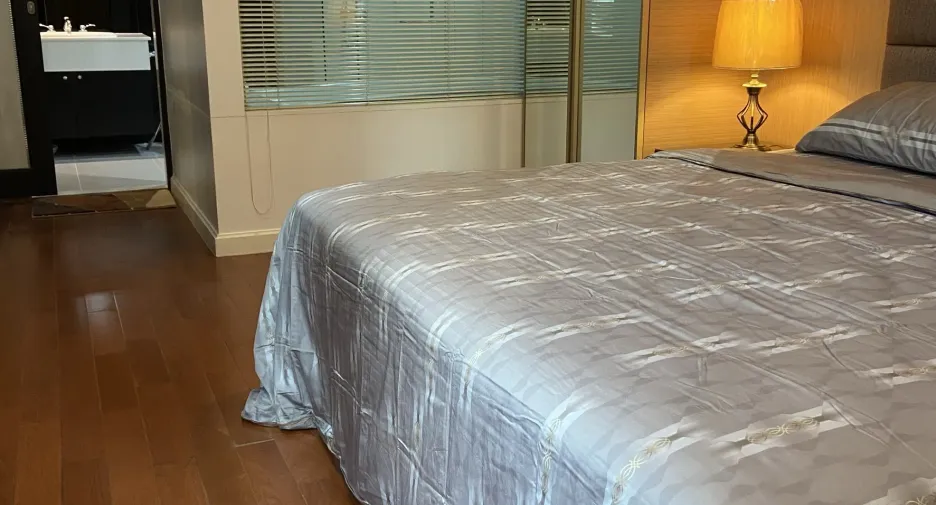 For rent 2 ベッドルーム condo in Pathum Wan, Bangkok