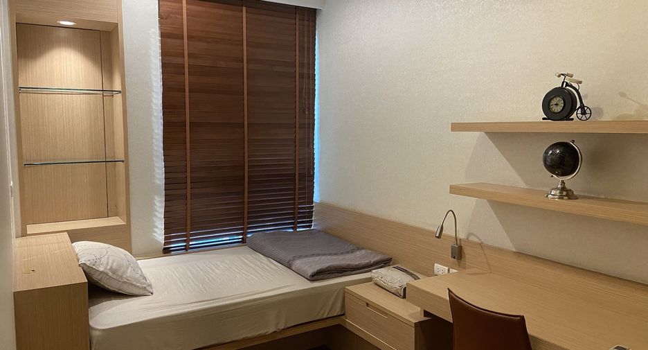 For rent 2 bedrooms condo in Pathum Wan, Bangkok