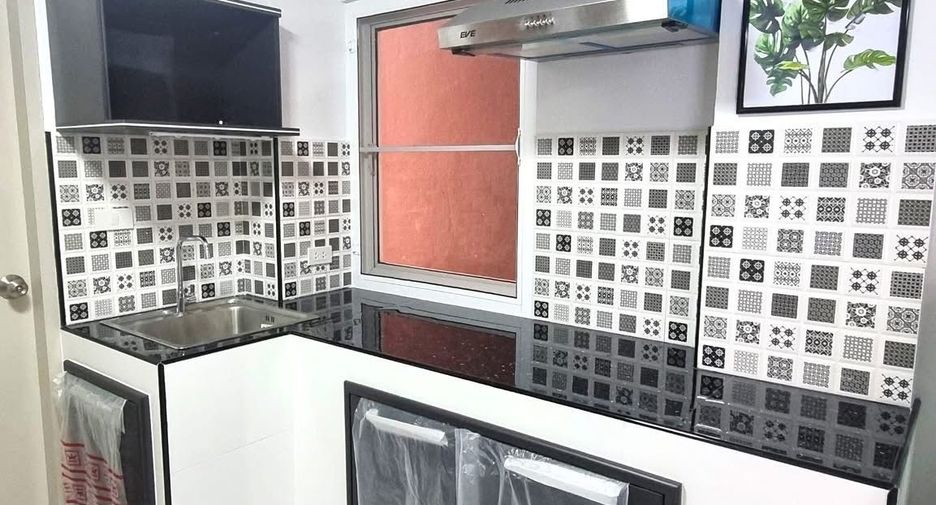 For rent 2 bedrooms condo in Yan Nawa, Bangkok