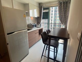 Wohnung zur Miete mit 1 Zimmer in Yan Nawa, Bangkok