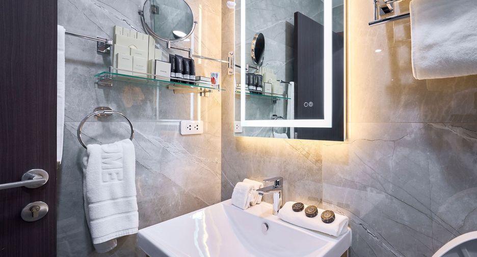 For rent 1 bed condo in Watthana, Bangkok