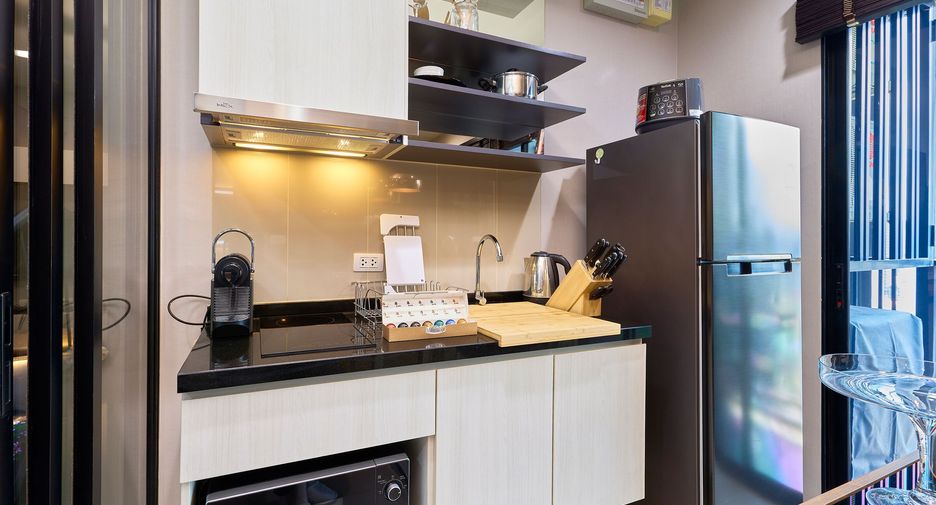 For rent 1 bed condo in Watthana, Bangkok