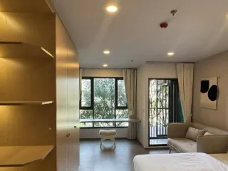 For rent studio condo in Khlong Toei, Bangkok