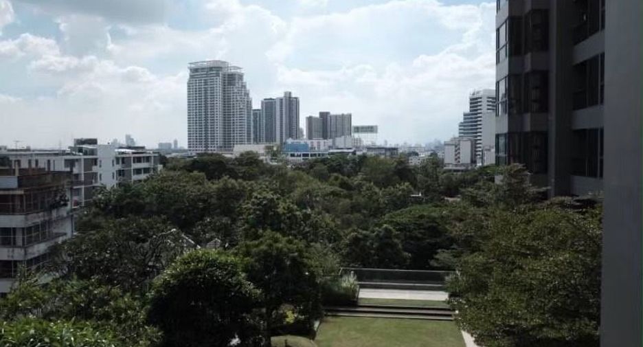 Condo en alquiler de 1 habitaciones en Khlong Toei, Bangkok