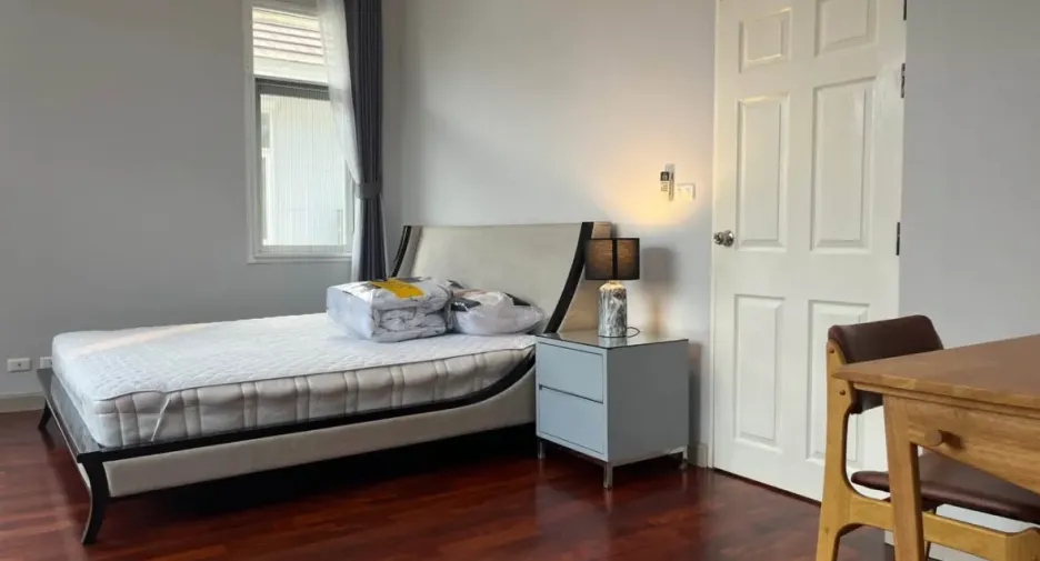 Haus zur Miete mit 3 Zimmer in Bueng Kum, Bangkok