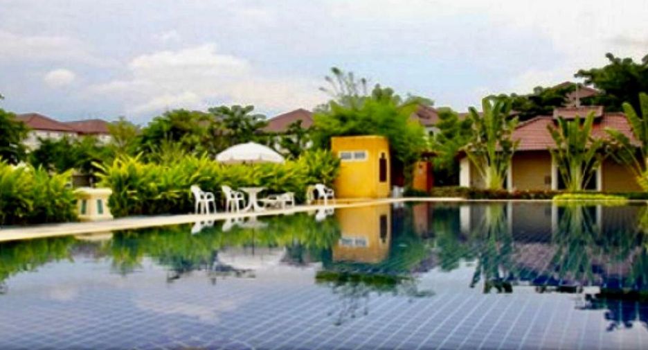 For rent 4 bedrooms townhouse in Mueang Samut Prakan, Samut Prakan