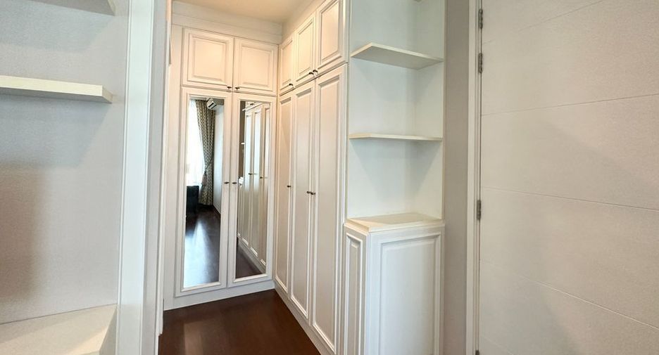 Wohnung zur Miete mit 2 Zimmer in Watthana, Bangkok
