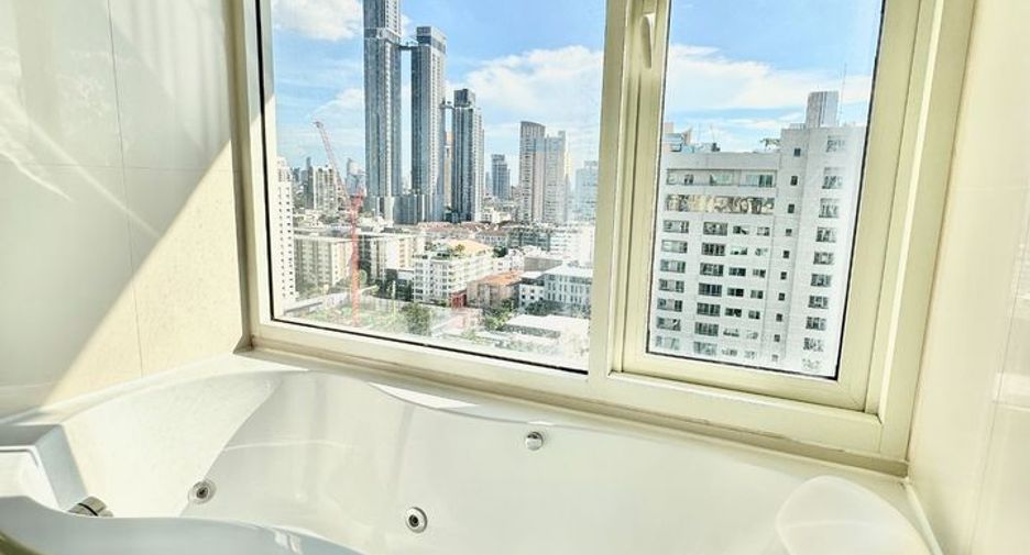 Wohnung zur Miete mit 2 Zimmer in Watthana, Bangkok