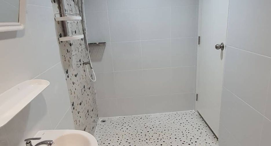 For rent 2 bedrooms house in Mueang Samut Prakan, Samut Prakan