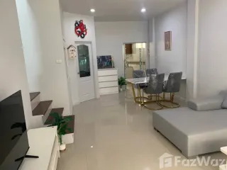 Reihenhaus zur Miete mit 4 Zimmer in Suan Luang, Bangkok