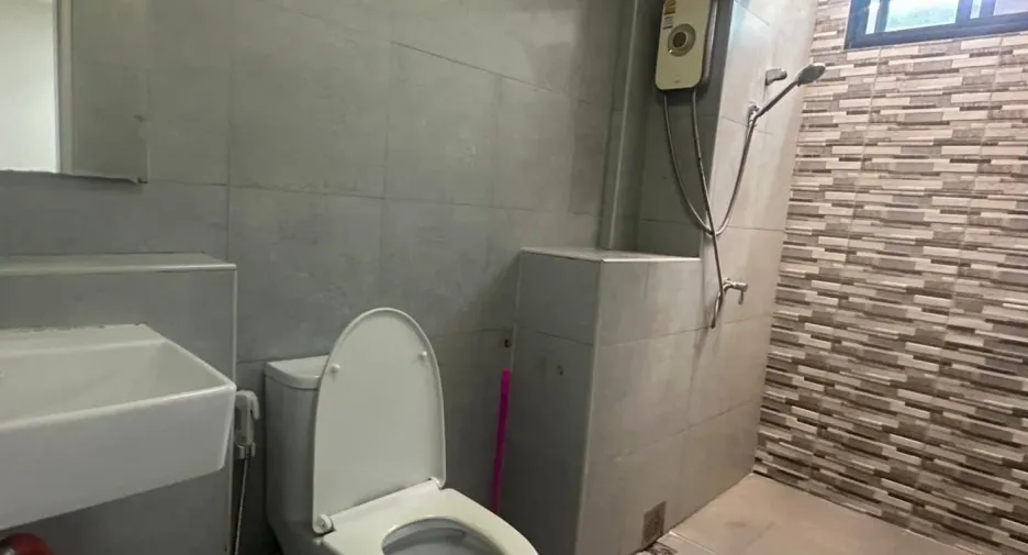 For rent 4 ベッドルーム townhouse in Suan Luang, Bangkok