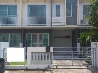 出租 3 卧室 联排别墅 在 Mueang Samut Prakan, Samut Prakan