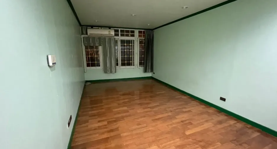 Reihenhaus zur Miete mit 3 Zimmer in Bang Sue, Bangkok