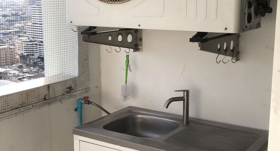 For rent studio condo in Bang Rak, Bangkok